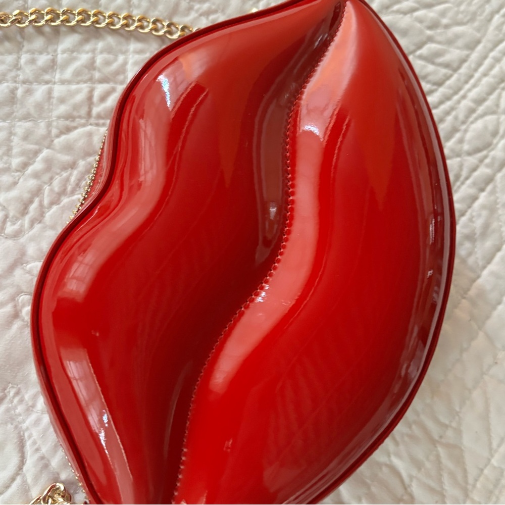 Kate Spade Mwah 3D Lip Crossbody - Picture 4 of 8